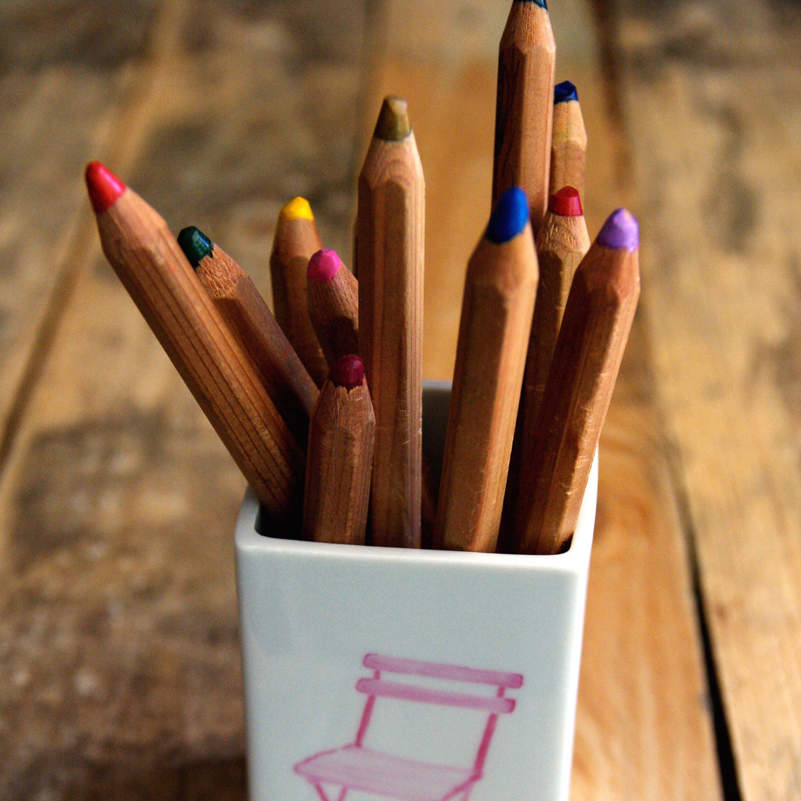 Pot à crayons 15 à 17 €