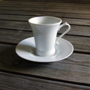 idée de support en porcelaine tasse à café régence